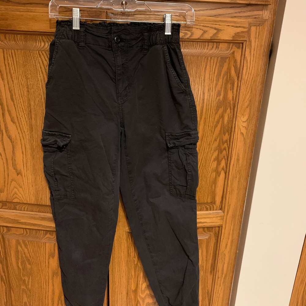 American Eagle Outfitters Women’s Black Cargo Pants